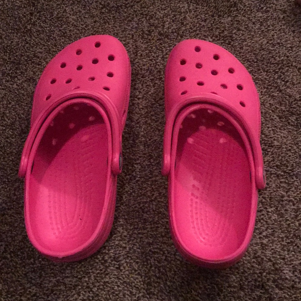 Pink crocs